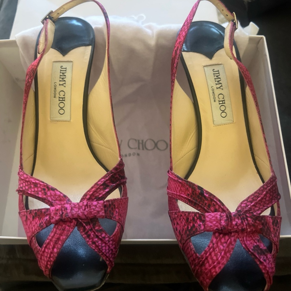 Jimmy Choo fuchsia silk peep toe slingbacks 40